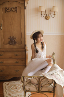 奴隶少女希尔薇